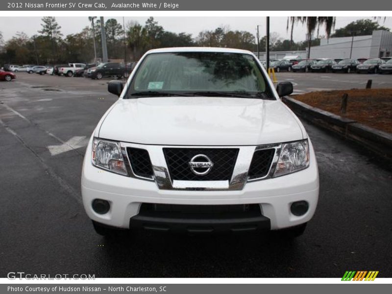 Avalanche White / Beige 2012 Nissan Frontier SV Crew Cab