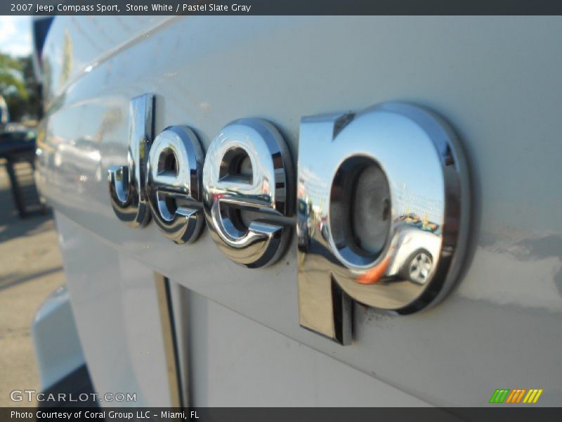 Stone White / Pastel Slate Gray 2007 Jeep Compass Sport