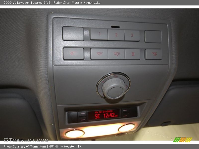 Reflex Silver Metallic / Anthracite 2009 Volkswagen Touareg 2 V8