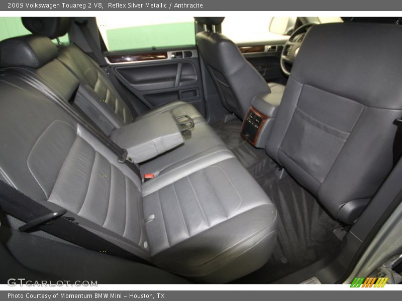 Rear Seat of 2009 Touareg 2 V8