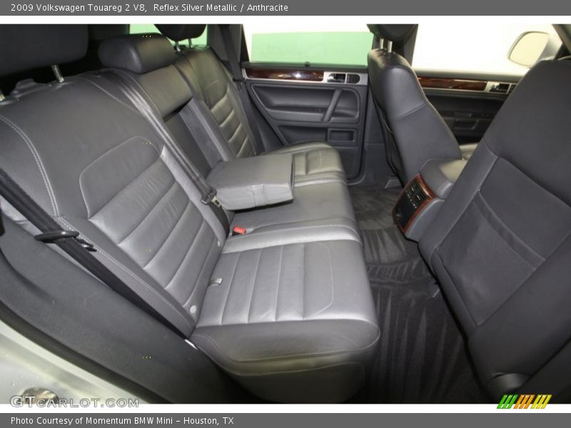 Rear Seat of 2009 Touareg 2 V8