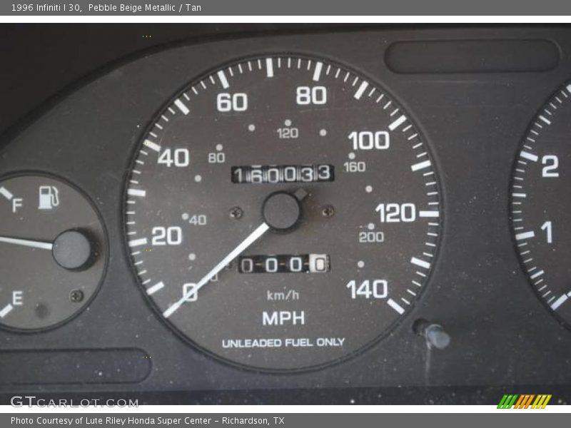 Pebble Beige Metallic / Tan 1996 Infiniti I 30