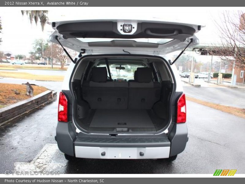 Avalanche White / Gray 2012 Nissan Xterra X