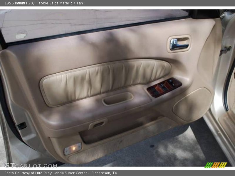 Pebble Beige Metallic / Tan 1996 Infiniti I 30