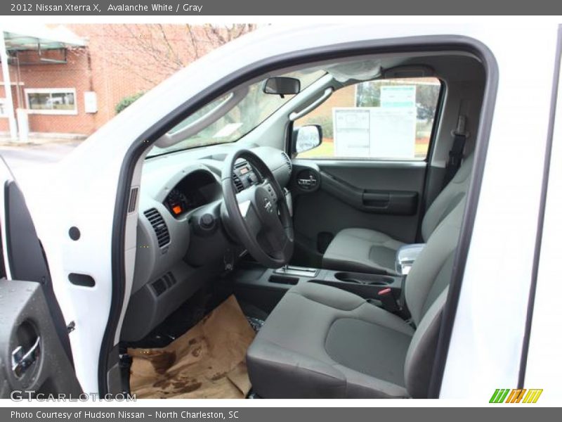 Avalanche White / Gray 2012 Nissan Xterra X