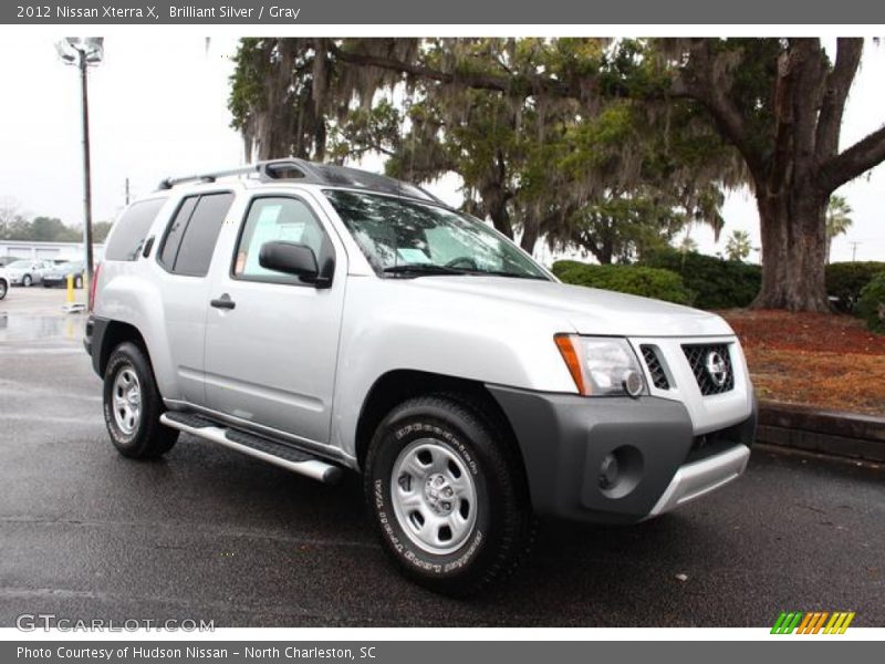 Front 3/4 View of 2012 Xterra X