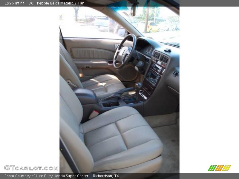 Pebble Beige Metallic / Tan 1996 Infiniti I 30