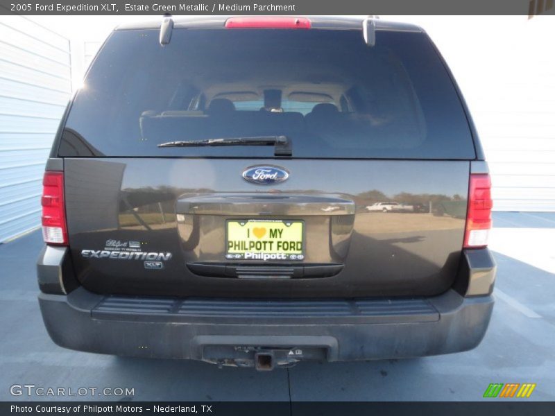 Estate Green Metallic / Medium Parchment 2005 Ford Expedition XLT