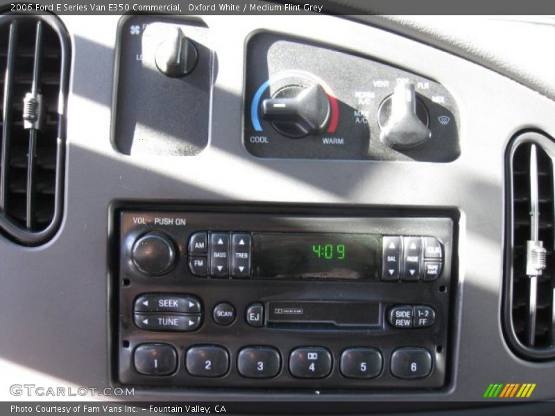 Oxford White / Medium Flint Grey 2006 Ford E Series Van E350 Commercial
