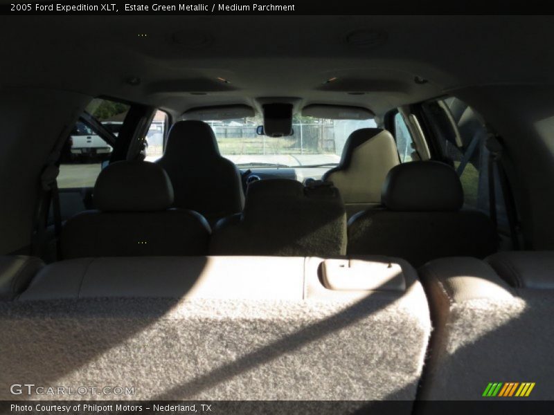 Estate Green Metallic / Medium Parchment 2005 Ford Expedition XLT