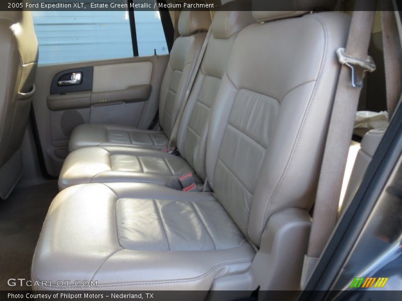 Estate Green Metallic / Medium Parchment 2005 Ford Expedition XLT