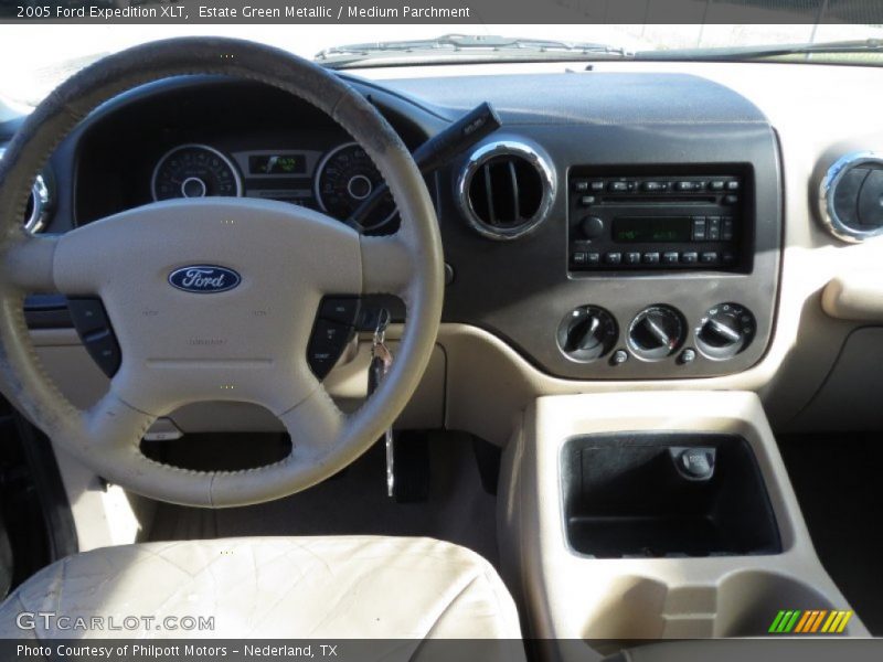 Estate Green Metallic / Medium Parchment 2005 Ford Expedition XLT