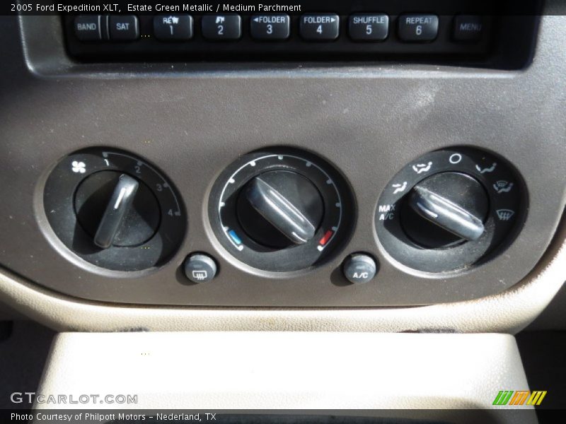 Estate Green Metallic / Medium Parchment 2005 Ford Expedition XLT