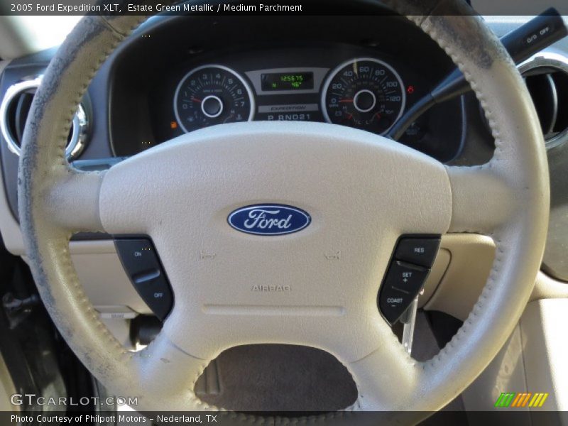 Estate Green Metallic / Medium Parchment 2005 Ford Expedition XLT