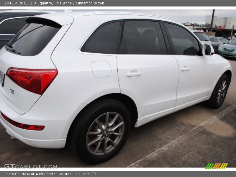 Ibis White / Cinnamon Brown 2011 Audi Q5 2.0T quattro