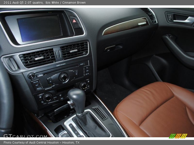 Ibis White / Cinnamon Brown 2011 Audi Q5 2.0T quattro