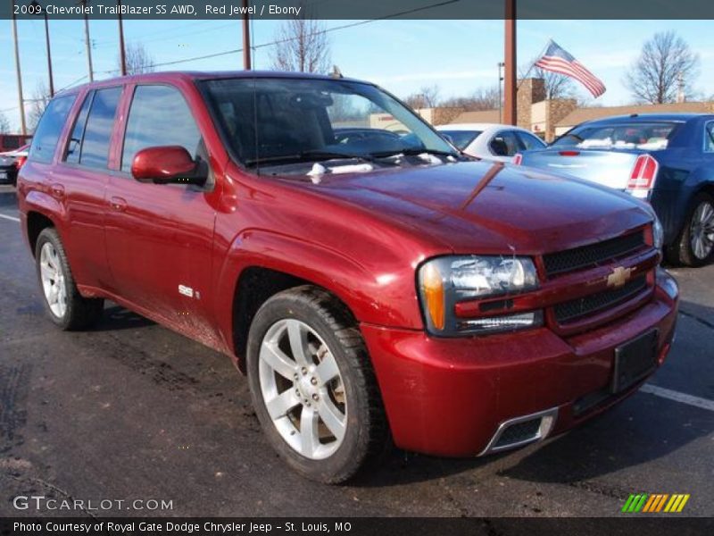Front 3/4 View of 2009 TrailBlazer SS AWD