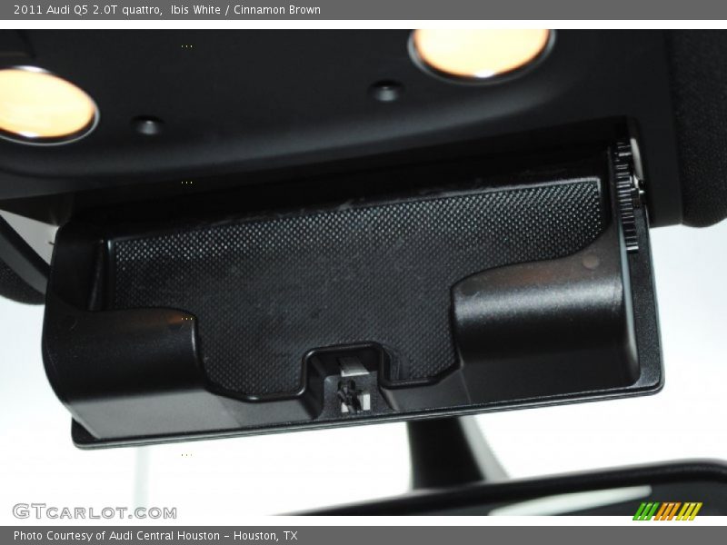 Ibis White / Cinnamon Brown 2011 Audi Q5 2.0T quattro