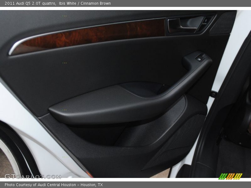 Ibis White / Cinnamon Brown 2011 Audi Q5 2.0T quattro