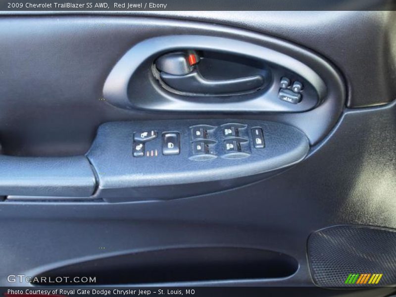 Controls of 2009 TrailBlazer SS AWD