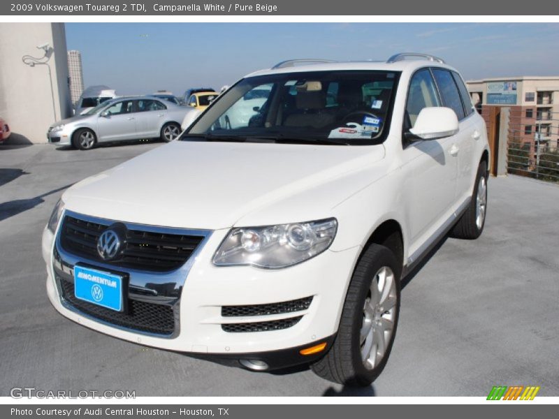 Campanella White / Pure Beige 2009 Volkswagen Touareg 2 TDI