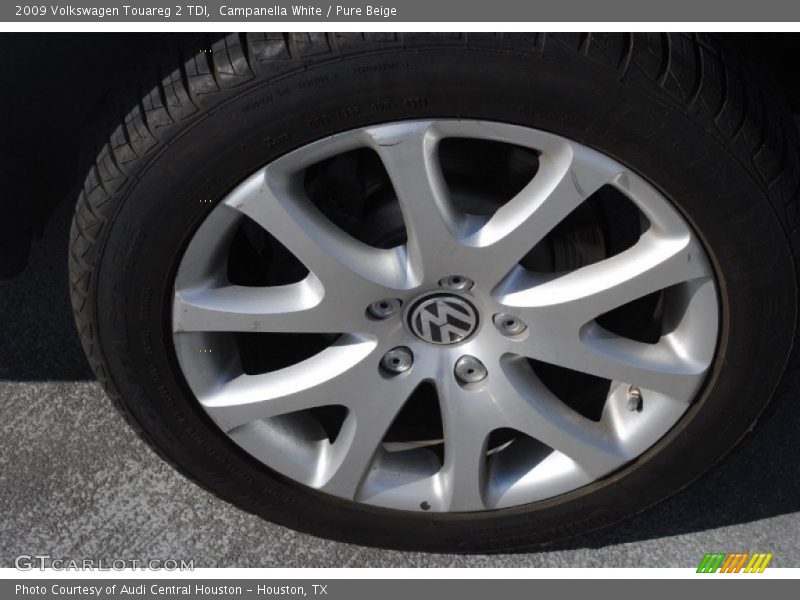 Campanella White / Pure Beige 2009 Volkswagen Touareg 2 TDI
