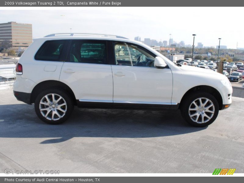Campanella White / Pure Beige 2009 Volkswagen Touareg 2 TDI