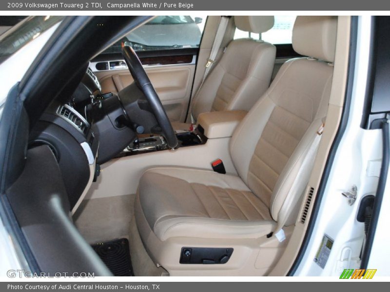 Campanella White / Pure Beige 2009 Volkswagen Touareg 2 TDI