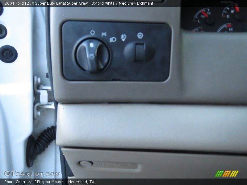 Oxford White / Medium Parchment 2001 Ford F250 Super Duty Lariat Super Crew