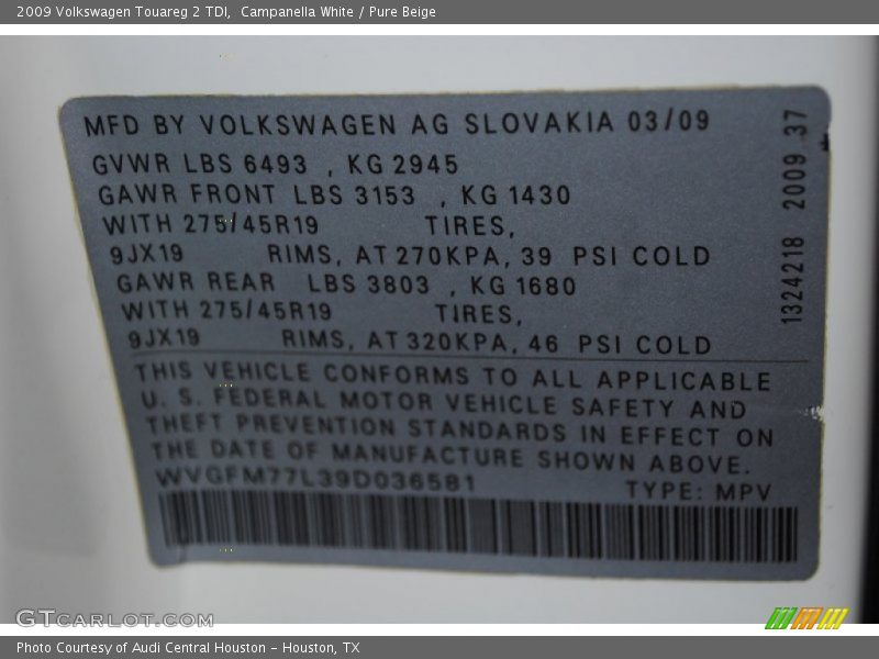 Campanella White / Pure Beige 2009 Volkswagen Touareg 2 TDI