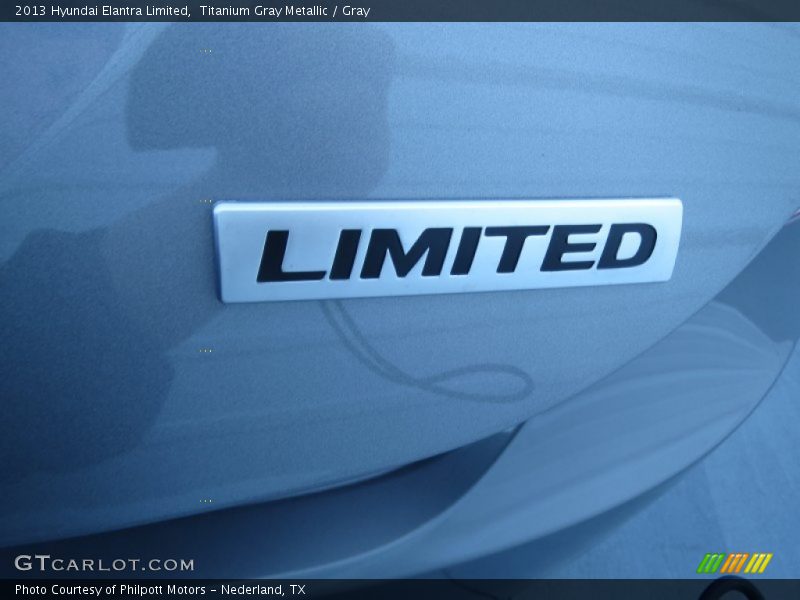 Titanium Gray Metallic / Gray 2013 Hyundai Elantra Limited