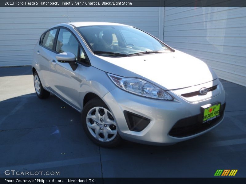 Ingot Silver / Charcoal Black/Light Stone 2013 Ford Fiesta S Hatchback
