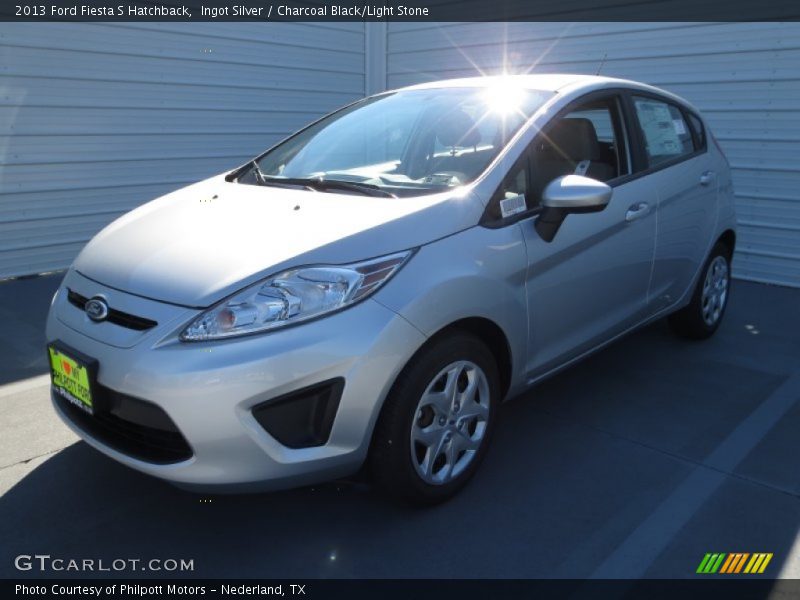 Ingot Silver / Charcoal Black/Light Stone 2013 Ford Fiesta S Hatchback