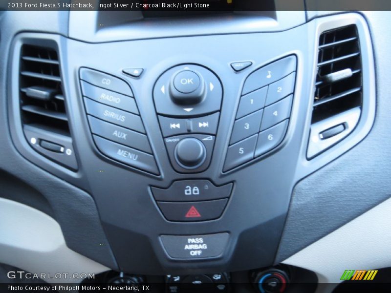 Ingot Silver / Charcoal Black/Light Stone 2013 Ford Fiesta S Hatchback