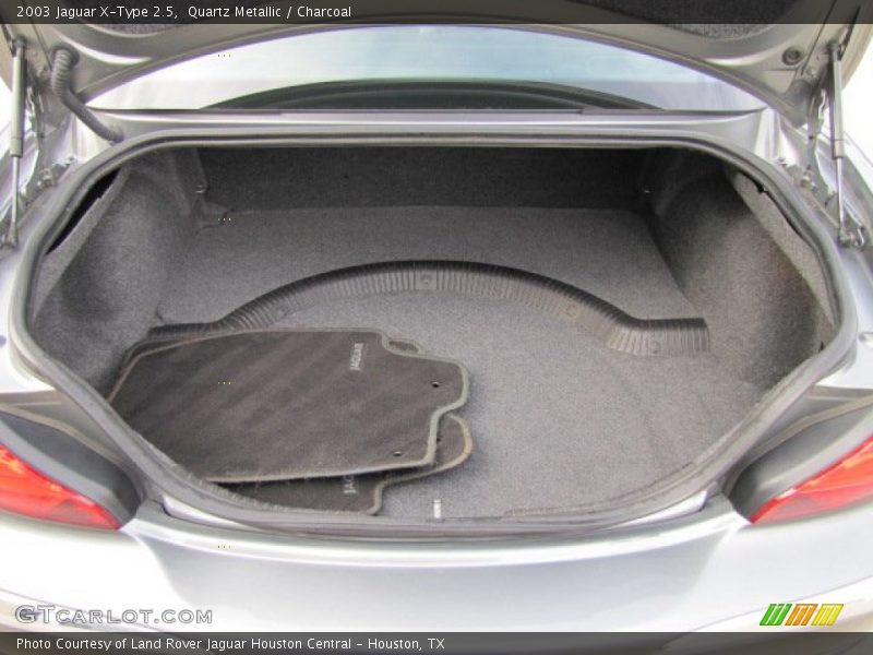  2003 X-Type 2.5 Trunk