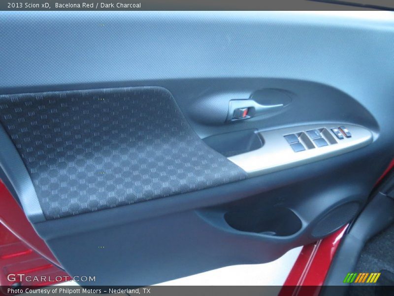 Door Panel of 2013 xD 