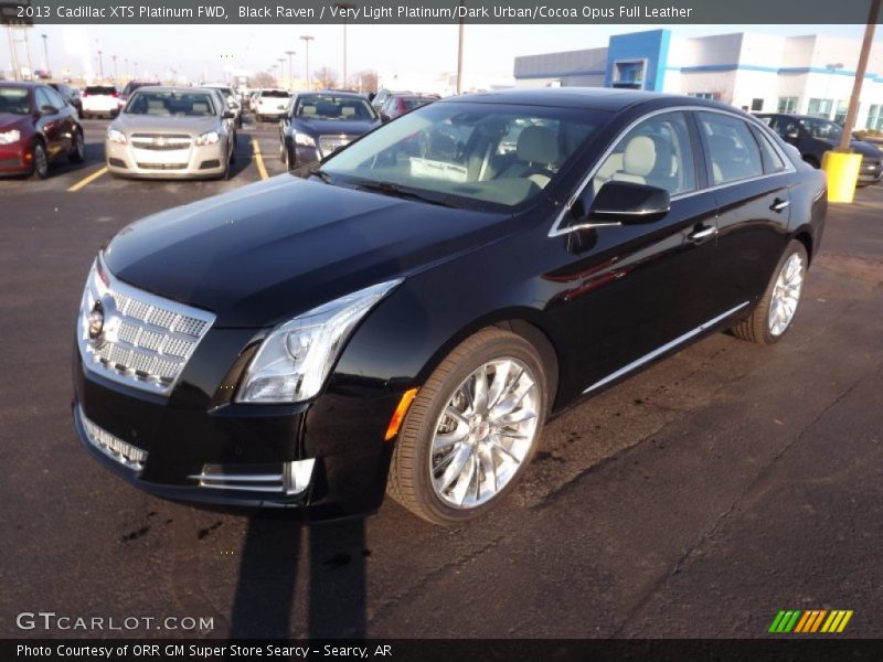 Front 3/4 View of 2013 XTS Platinum FWD