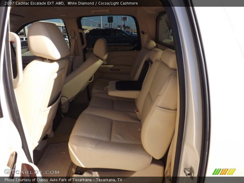 White Diamond / Cocoa/Light Cashmere 2007 Cadillac Escalade EXT AWD