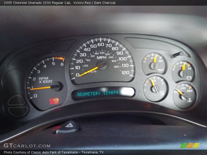 Victory Red / Dark Charcoal 2005 Chevrolet Silverado 1500 Regular Cab