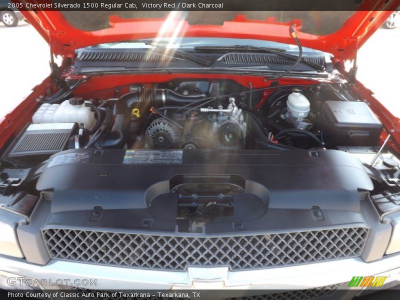 Victory Red / Dark Charcoal 2005 Chevrolet Silverado 1500 Regular Cab