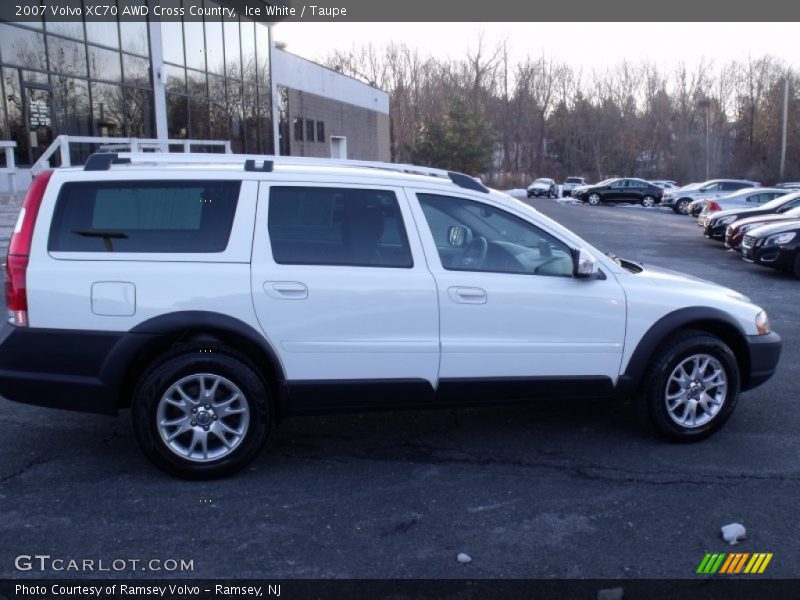  2007 XC70 AWD Cross Country Ice White