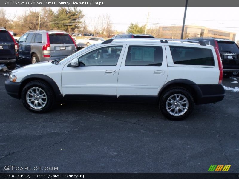  2007 XC70 AWD Cross Country Ice White