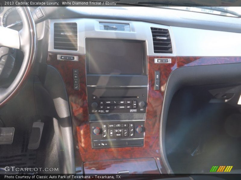 White Diamond Tricoat / Ebony 2013 Cadillac Escalade Luxury