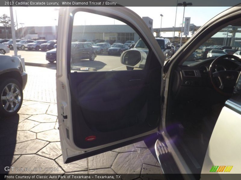 White Diamond Tricoat / Ebony 2013 Cadillac Escalade Luxury