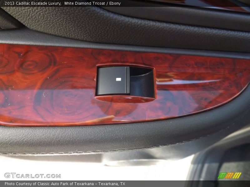 White Diamond Tricoat / Ebony 2013 Cadillac Escalade Luxury