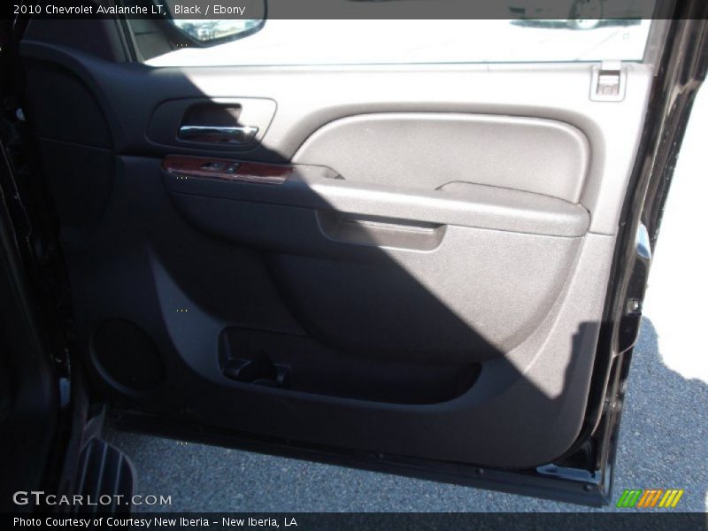 Black / Ebony 2010 Chevrolet Avalanche LT