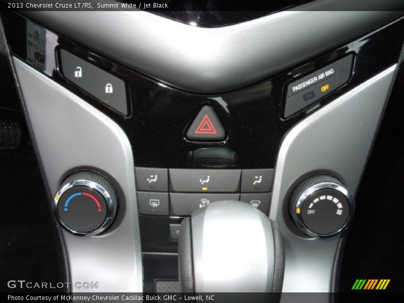 Summit White / Jet Black 2013 Chevrolet Cruze LT/RS