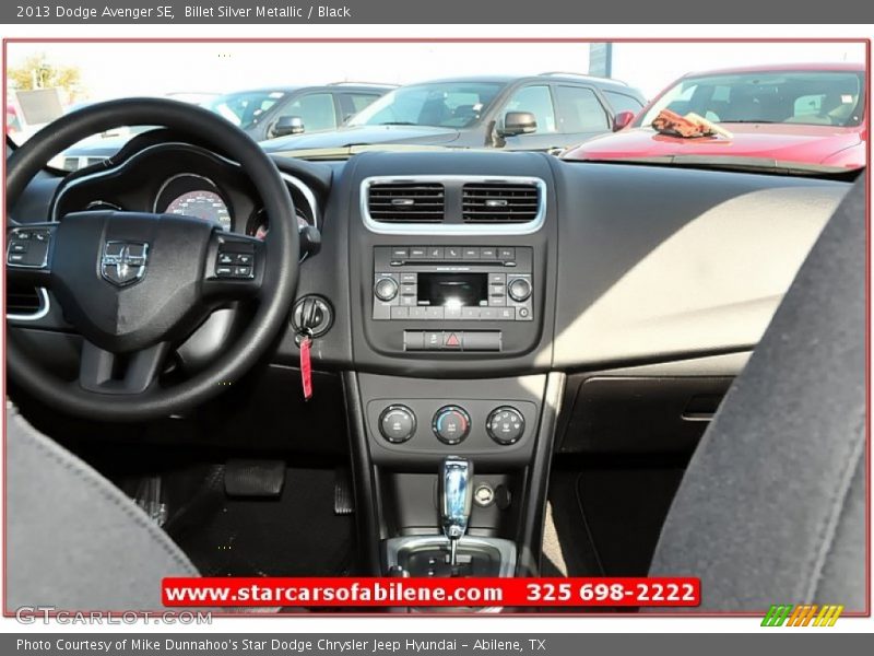 Billet Silver Metallic / Black 2013 Dodge Avenger SE