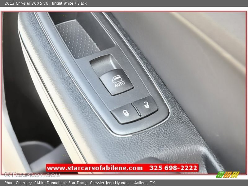 Bright White / Black 2013 Chrysler 300 S V8