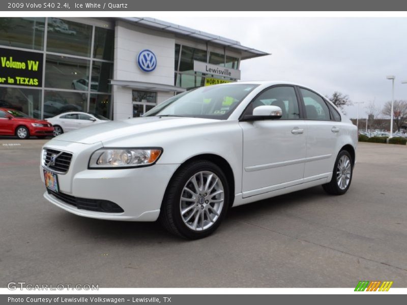 Ice White / Quartz 2009 Volvo S40 2.4i